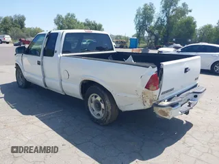 2000 GMC Sonoma SLS with VIN 1GTCS19W3Y8198980, listed as a IAAI auction lot 41929335 with 272,989 mi miles and . Bid and sale history available at DreamBid. Image 3.
