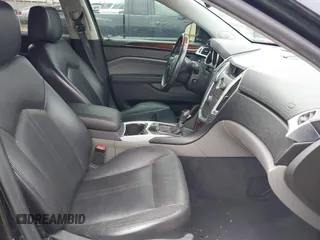 2011 Cadillac SRX Luxury Collection z VIN 3GYFNAEY7BS622584, wystawiony jako IAAI lot #42450036 z przebiegiem 140 250 mil mil oraz . Historia ofert i sprzedaży dostępna na DreamBid. Obrazek 5.