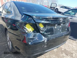 2017 Toyota Camry XLE with VIN 4T1BF1FK2HU754040, listed as a IAAI auction lot 41844369 with 247,772 mi miles. Bid and sale history available at carsss.com. Image 6.