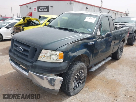 2005 Ford F-150 XL with VIN 1FTRF14555KB88186, listed as a IAAI auction lot 41815601 with 195,049 mi miles. Bid and sale history available at carsss.com. Image 17.