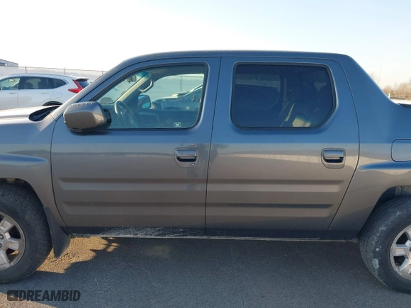 2010 Honda Ridgeline RTS with VIN 5FPYK1F49AB013790, listed as a IAAI auction lot 41769454 with 139,682 mi miles. Bid and sale history available at carsss.com. Image 14.