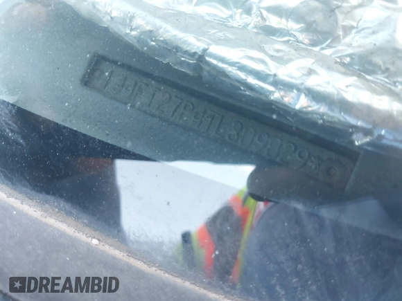 1996 Jeep Cherokee SE with VIN 1J4FT27P4TL309029, listed as a IAAI auction lot 42476830 with Not provided miles and . Bid and sale history available at DreamBid. Image 9.
