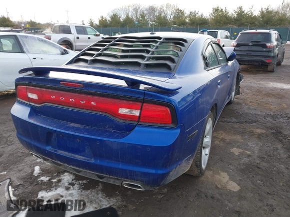 2012 Dodge Charger RT with VIN 2C3CDXCT7CH304799, listed as a IAAI auction lot 41643830 with 86,194 mi miles. Bid and sale history available at carsss.com. Image 4.