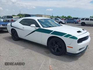 2017 Dodge Challenger SXT z VIN 2C3CDZAG1HH578024, wystawiony jako IAAI lot #42066380 z przebiegiem 128 794 mil mil oraz . Historia ofert i sprzedaży dostępna na DreamBid. Obrazek 1.