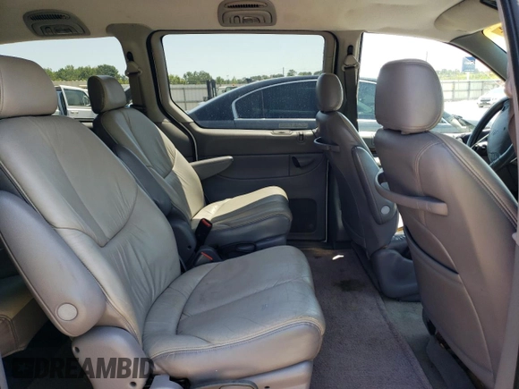 1996 Chrysler Town & Country LXi with VIN 1C4GP64L1TB455059, listed as a Copart auction lot 62001184 with Not Provided miles and Salvage Title. Bid and sale history available at carsss.com. Image 11.