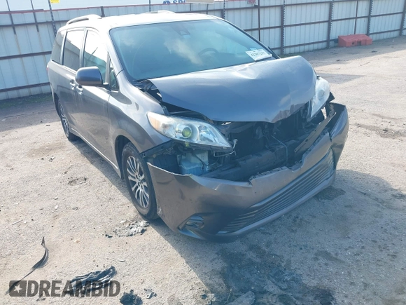 2018 Toyota Sienna XLE Auto Access Seat z VIN 5TDYZ3DC9JS949804, wystawiony jako IAAI lot #42207235 z przebiegiem 148 044 mil mil oraz . Historia ofert i sprzedaży dostępna na DreamBid. Obrazek 1.