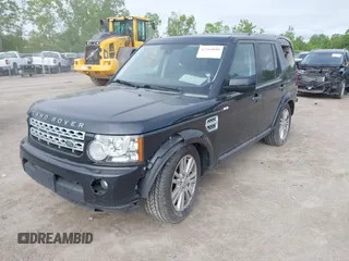 2012 Land Rover LR4 HSE z VIN SALAG2D43CA597757, wystawiony jako IAAI lot #42265010 z przebiegiem 116 140 mil mil oraz . Historia ofert i sprzedaży dostępna na DreamBid. Obrazek 17.