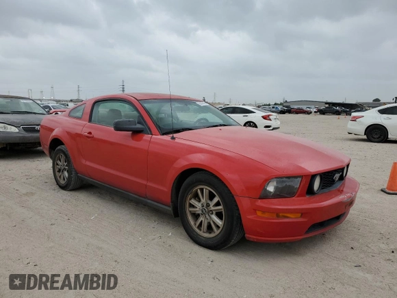 2005 Ford Mustang Deluxe z VIN 1ZVHT80N855181893, wystawiony jako Copart lot #51479185 z przebiegiem 98 450 mil mil oraz Szkoda całkowita • Salvage title. Historia ofert i sprzedaży dostępna na DreamBid. Obrazek 4.