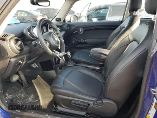 2021 MINI Hardtop Cooper с VIN WMWXR3C03M2N73872, выставлен на аукционе Copart как лот 45186265 с пробегом 37 484 миль миль и Списание • Salvage title. История ставок и продаж доступна на DreamBid. Изображение 7.