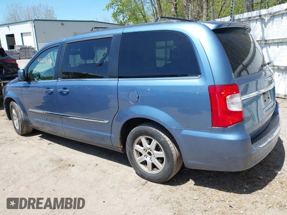 2012 Chrysler Town & Country Touring z VIN 2C4RC1BG1CR188505, wystawiony jako IAAI lot #42224196 z przebiegiem 200 852 mil mil oraz . Historia ofert i sprzedaży dostępna na DreamBid. Obrazek 3.