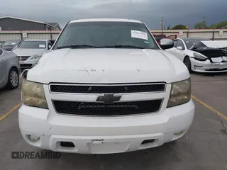 2007 Chevrolet Tahoe LS with VIN 1GNFC13J97R281157, listed as a IAAI auction lot 42167329 with Not provided miles and . Bid and sale history available at DreamBid. Image 19.