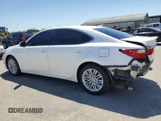 2014 Lexus ES 330 with VIN JTHBK1GG6E2110461, listed as a Copart auction lot 60861345 with 120,681 mi miles and Salvage title. Bid and sale history available at DreamBid. Image 2.