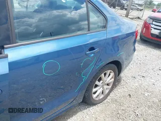 2015 Volkswagen Jetta SE с VIN 3VWD17AJ3FM231847, выставлен на аукционе IAAI как лот 42606494 с пробегом 195 730 миль миль и . История ставок и продаж доступна на DreamBid. Изображение 12.