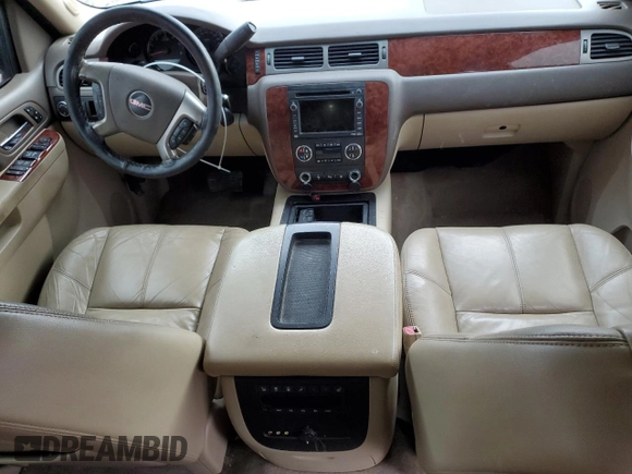2011 GMC Yukon XL SLT with VIN 1GKS1KE06BR217663, listed as a Copart auction lot 43960245 with 215,703 mi miles and Salvage Title. Bid and sale history available at carsss.com. Image 8.