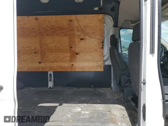2015 Ford Transit Cargo с VIN 1FTNR2XG9FKA25521, выставлен на аукционе Copart как лот 63372545 с пробегом 145 538 миль миль и Списание • Salvage title. История ставок и продаж доступна на DreamBid. Изображение 11.