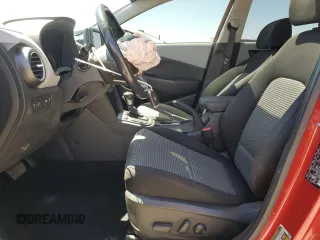 2019 Hyundai Kona SEL z VIN KM8K62AA5KU247936, wystawiony jako Copart lot #57407175 z przebiegiem 93 642 mil mil oraz Szkoda całkowita • Salvage title. Historia ofert i sprzedaży dostępna na DreamBid. Obrazek 7.