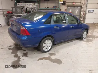 2006 Ford Focus S z VIN 1FAFP34N66W232191, wystawiony jako IAAI lot #42319916 z przebiegiem 51 438 mil mil oraz . Historia ofert i sprzedaży dostępna na DreamBid. Obrazek 4.