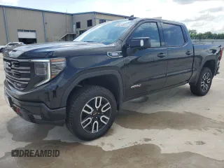 2025 GMC Sierra 1500 AT4 with VIN 3GTUUEE85SG246302, listed as a Copart auction lot 55218645 with 3,091 mi miles and Salvage title. Bid and sale history available at DreamBid. Image 1.