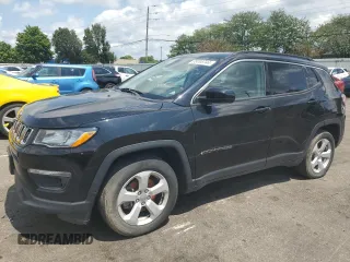 2018 Jeep Compass Latitude with VIN 3C4NJCBBXJT468101, listed as a Copart auction lot 65008744 with 102,218 mi miles and Salvage Title. Bid and sale history available at carsss.com. Image 1.