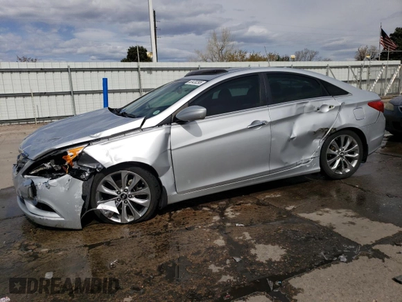 2013 Hyundai Sonata Limited with VIN 5NPEC4AC8DH591247, listed as a Copart auction lot 52420295 with 129,182 mi miles and Salvage Title. Bid and sale history available at carsss.com. Image 1.