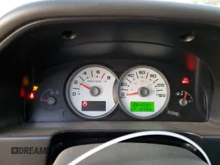 2005 Ford Escape XLT z VIN 1FMCU03105DA26437, wystawiony jako Copart lot #88803995 z przebiegiem 223 095 mil mil oraz Szkoda całkowita • Salvage title. Historia ofert i sprzedaży dostępna na DreamBid. Obrazek 9.