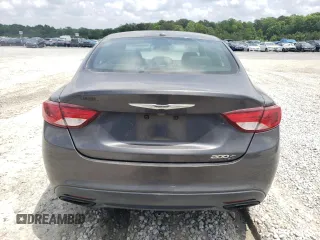 2016 Chrysler 200 S z VIN 1C3CCCBB7GN127902, wystawiony jako Copart lot #57384865 z przebiegiem 109 212 mil mil oraz Szkoda całkowita • Salvage title. Historia ofert i sprzedaży dostępna na DreamBid. Obrazek 6.