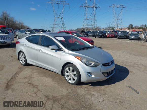 2013 Hyundai Elantra GLS z VIN KMHDH4AE5DU494992, wystawiony jako IAAI lot #41698877 z przebiegiem 56 324 mil mil oraz . Historia ofert i sprzedaży dostępna na DreamBid. Obrazek 1.