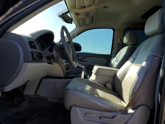 2007 Chevrolet Suburban LS with VIN 3GNFC16087G131544, listed as a Copart auction lot 88150705 with 0 mi miles and Salvage Title. Bid and sale history available at carsss.com. Image 7.
