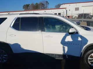 2018 Chevrolet Traverse LT Cloth with VIN 1GNERGKW0JJ116453, listed as a IAAI auction lot 41164082 with 147,152 mi miles. Bid and sale history available at carsss.com. Image 13.
