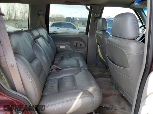 1998 GMC Yukon with VIN 1GKEK13R4WJ719517, listed as a Copart auction lot 44651715 with 230,062 mi miles and Clean Title. Bid and sale history available at carsss.com. Image 11.