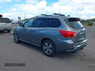 2020 Nissan Pathfinder SV z VIN 5N1DR2BN1LC617160, wystawiony jako IAAI lot #42014922 z przebiegiem 34 547 mil mil oraz . Historia ofert i sprzedaży dostępna na DreamBid. Obrazek 3.