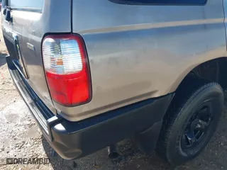 2001 Toyota 4Runner SR5 with VIN JT3GN86R810199292, listed as a IAAI auction lot 41779004 with 247,047 mi miles. Bid and sale history available at carsss.com. Image 6.