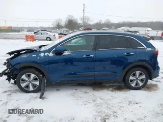 2019 Kia Niro LX with VIN KNDCB3LC5K5216561, listed as a IAAI auction lot 41004309 with 121,617 mi miles and . Bid and sale history available at DreamBid. Image 15.