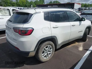 2020 Jeep Compass Sport с VIN 3C4NJCAB2LT219828, выставлен на аукционе IAAI как лот 42315203 с пробегом 17 507 миль миль и . История ставок и продаж доступна на DreamBid. Изображение 4.