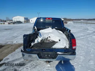 2020 Ram 1500 SLT z VIN 1C6RR7TTXLS100635, wystawiony jako IAAI lot #41314107 z przebiegiem 56 913 mil mil oraz . Historia ofert i sprzedaży dostępna na DreamBid. Obrazek 16.