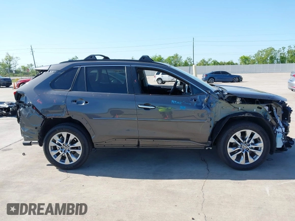 2024 Toyota RAV4 XLE Premium with VIN 2T3C1RFV0RW342137, listed as a IAAI auction lot 41991758 with 4,080 mi miles and . Bid and sale history available at DreamBid. Image 13.