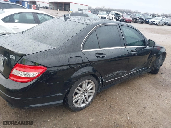 2008 Mercedes-Benz C-Class 3.0L Sport with VIN WDDGF54X08F095191, listed as a IAAI auction lot 41547589 with 165,319 mi miles. Bid and sale history available at carsss.com. Image 6.