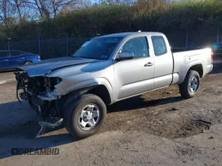 2017 Toyota Tacoma SR z VIN 5TFSX5EN9HX057404, wystawiony jako IAAI lot #40831578 z przebiegiem 91 434 mil mil oraz . Historia ofert i sprzedaży dostępna na DreamBid. Obrazek 18.