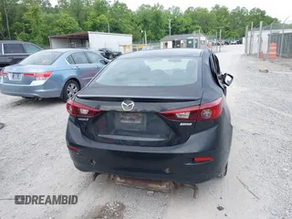 2018 Mazda 3 Touring z VIN 3MZBN1V36JM202498, wystawiony jako IAAI lot #42380709 z przebiegiem 108 930 mil mil oraz . Historia ofert i sprzedaży dostępna na DreamBid. Obrazek 16.