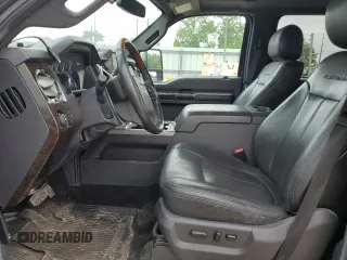 2014 Ford F-250 XL z VIN 1FT7W2BT3EEA20317, wystawiony jako Copart lot #60618925 z przebiegiem 210 432 mil mil oraz Czysty tytuł • Clean title. Historia ofert i sprzedaży dostępna na DreamBid. Obrazek 7.