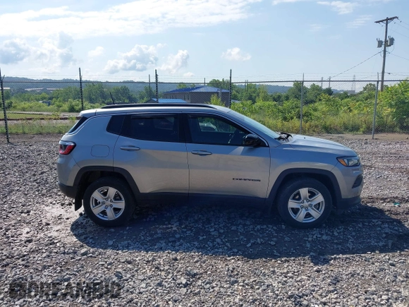 2022 Jeep Compass Latitude с VIN 3C4NJDBB1NT134602, выставлен на аукционе IAAI как лот 42632572 с пробегом 29 755 миль миль и . История ставок и продаж доступна на DreamBid. Изображение 13.