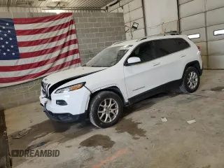 2016 Jeep Cherokee Latitude with VIN 1C4PJMCS3GW299524, listed as a Copart auction lot 82404694 with 225,382 mi miles and Salvage Title. Bid and sale history available at carsss.com. Image 1.