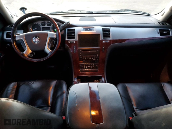 2010 Cadillac Escalade ESV Luxury z VIN 1GYUKHEF8AR102189, wystawiony jako Copart lot #82428034 z przebiegiem 163 848 mil mil oraz Szkoda całkowita • Salvage title. Historia ofert i sprzedaży dostępna na DreamBid. Obrazek 8.