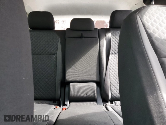 2018 Volkswagen Tiguan S with VIN 3VV1B7AXXJM013468, listed as a Copart auction lot 58371875 with 61,464 mi miles and Salvage title. Bid and sale history available at DreamBid. Image 10.