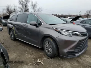 2023 Toyota Sienna LE with VIN 5TDKRKEC7PS162261, listed as a Copart auction lot 42204295 with 24,806 mi miles and Non Repairable. Bid and sale history available at carsss.com. Image 4.