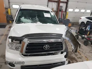 2008 Toyota Tundra 4WD Truck with VIN 5TFBV541X8X034895, listed as a IAAI auction lot 41617192 with 133,161 mi miles. Bid and sale history available at carsss.com. Image 13.