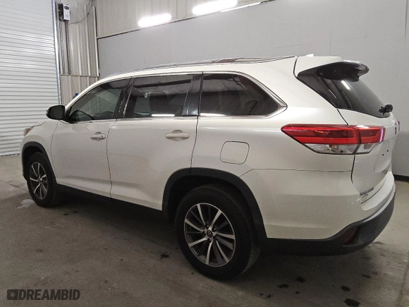 2019 Toyota Highlander SE with VIN 5TDKZRFHXKS556199, listed as a Copart auction lot 48882845 with 64,491 mi miles and Clean Title. Bid and sale history available at carsss.com. Image 2.