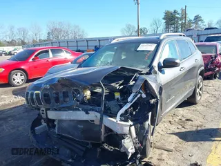 2019 Jeep Cherokee Limited с VIN 1C4PJLDB2KD143844, выставлен на аукционе IAAI как лот 41597887 с пробегом 134 906 миль миль и . История ставок и продаж доступна на DreamBid. Изображение 2.