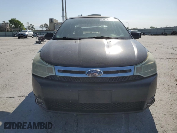 2008 Ford Focus SE z VIN 1FAHP35N08W193642, wystawiony jako Copart lot #53175515 z przebiegiem 199 968 mil mil oraz Szkoda całkowita • Salvage title. Historia ofert i sprzedaży dostępna na DreamBid. Obrazek 5.