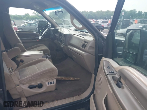 2002 Ford F-350 XL с VIN 3FTSW31F22MA15417, выставлен на аукционе IAAI как лот 42450802 с пробегом Не указан миль и . История ставок и продаж доступна на DreamBid. Изображение 5.